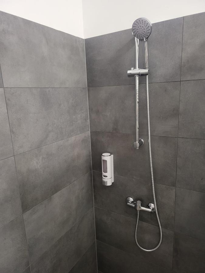 Rooms4Rest Wiertnicza - Private Rooms For Tourists - Atr Consulting Sp, Z O,O, Варшава Экстерьер фото